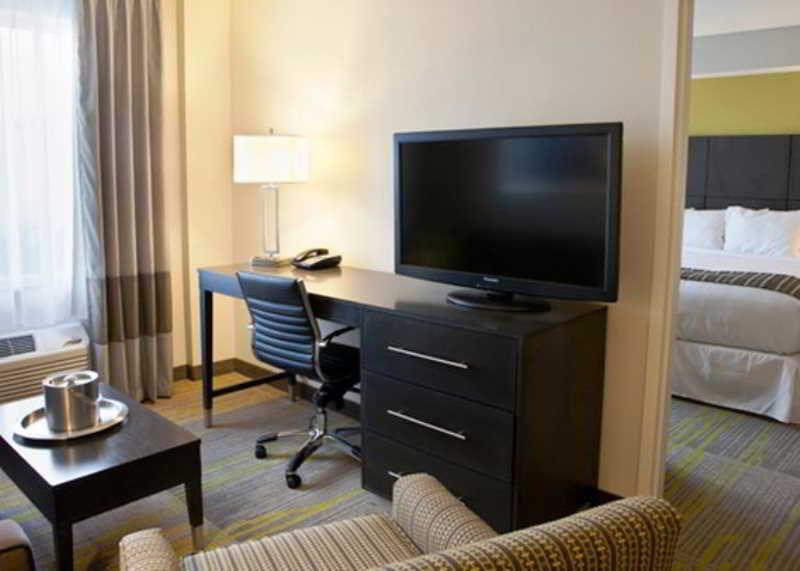 Comfort Suites Miami Airport North Room photo